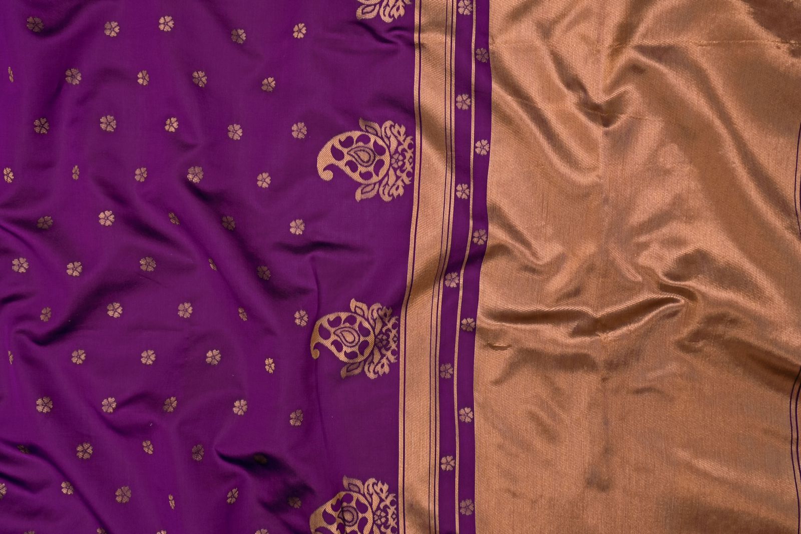 Stylish Purple Soft Silk Saree With Beauteous Blouse Piece