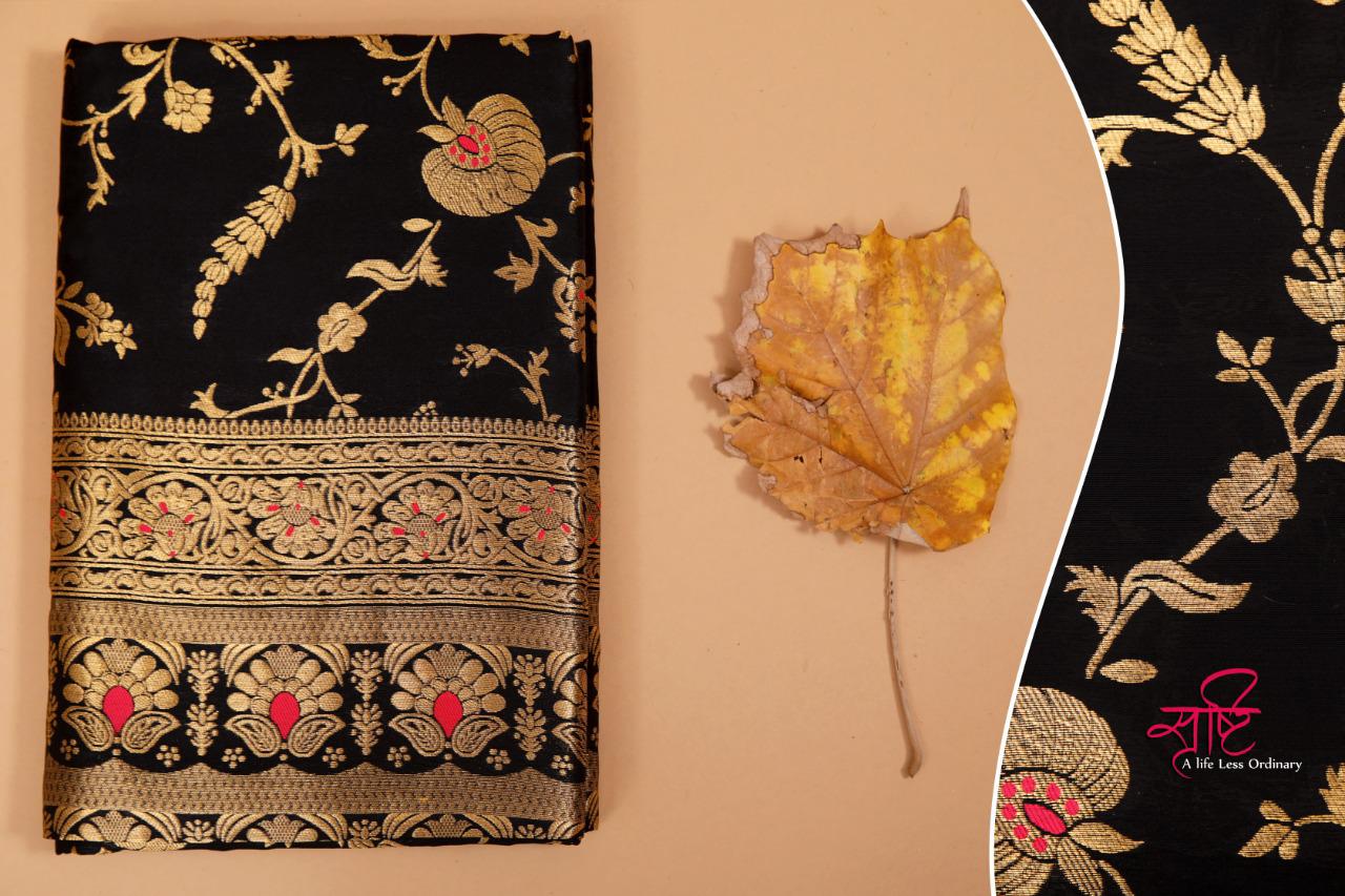 Delicate Black Banarasi Silk Saree With Spellbinding Blouse Piece